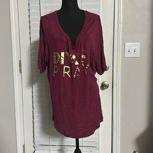 Maroon “Diva’s Pray” shirt